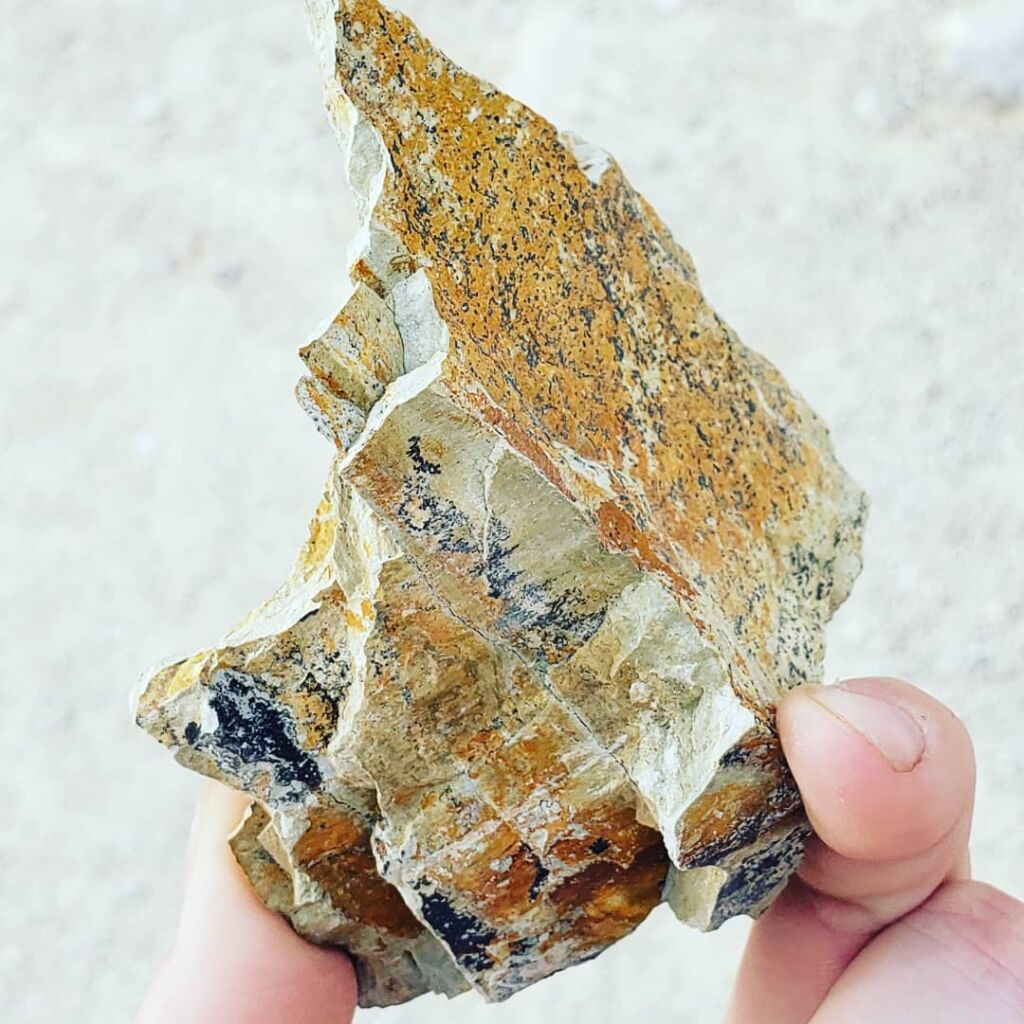 artist pallet rock
